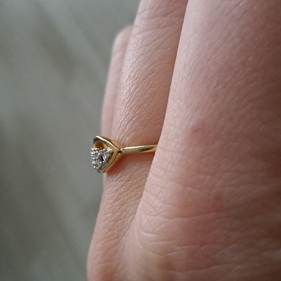 Bony Levy 18K gold and diamond stacking ring - Picture 14 of 16